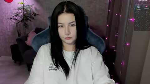 Lina online show from August 1, 2026, 3:39 am