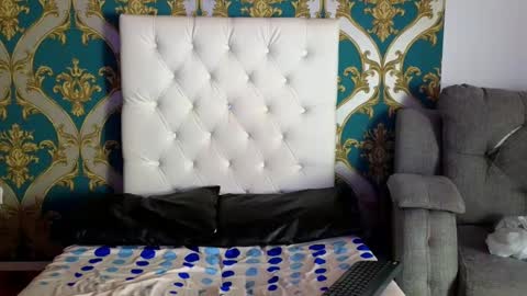 ling ling24 online show from December 31, 2024, 9:10 am