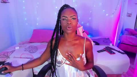 Snapshot of linsyadams chatting on December 13, 2024, 9:09 pm     online show from December 13, 2024, 9:09 pm