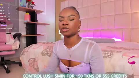 Snapshot of linsyadams chatting on December 22, 2024, 12:07 am     online show from December 22, 2024, 12:07 am