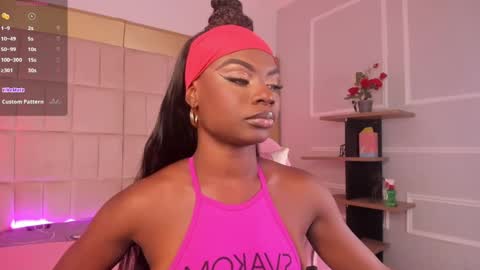 Snapshot of linsyadams chatting on February 15, 2025, 1:31 am     online show from February 15, 2025, 1:31 am