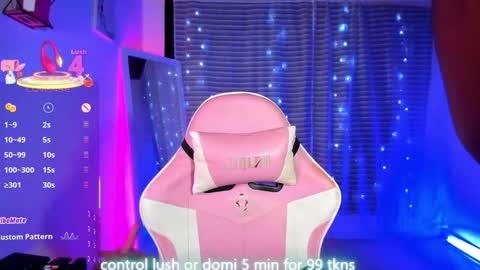 Snapshot of linsyadams chatting on October 14, 2025, 10:10 pm     online show from October 14, 2025, 10:10 pm