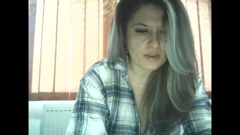 lionessmom online show from November 26, 2025, 7:53 am