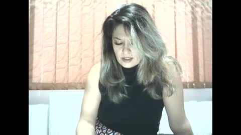 Snapshot of lionessmom chatting on December 23, 2025, 6:55 am lionessmom online show from December 23, 2025, 6:55 am