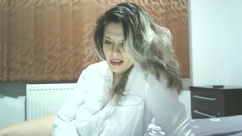 Snapshot of lionessmom chatting on January 14, 2026, 8:03 pm lionessmom online show from January 14, 2026, 8:03 pm