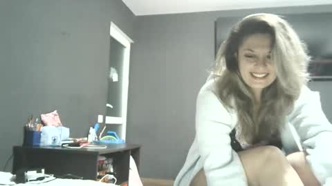 Snapshot of lionessmom chatting on March 2, 2026, 11:00 pm lionessmom online show from March 2, 2026, 11:00 pm