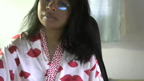 liora online show from April 20, 2026, 3:42 am