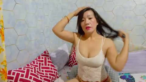 Snapshot of lipsofangel16 chatting on April 3, 2026, 3:15 am im cherry online show from April 3, 2026, 3:15 am