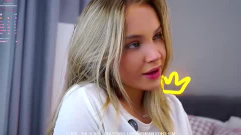 Amelia online show from November 25, 2025, 1:05 am