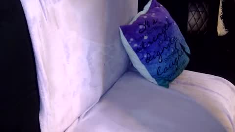 Snapshot of liratransxo chatting on September 28, 2025, 4:01 pm Transexual Elixir online show from September 28, 2025, 4:01 pm