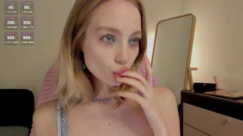 Lisa online show from December 7, 2024, 11:51 am