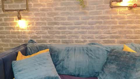 Lisa Caprice online show from March 27, 2026, 8:26 am