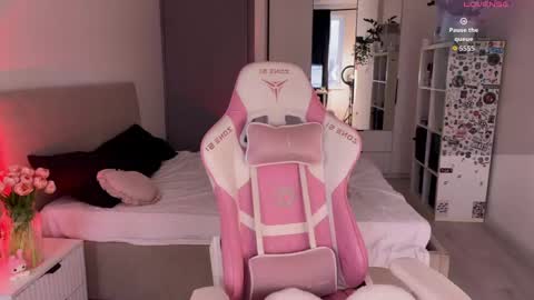 Snapshot of lisa_moons chatting on April 22, 2026, 3:02 pm lisa_moons online show from April 22, 2026, 3:02 pm