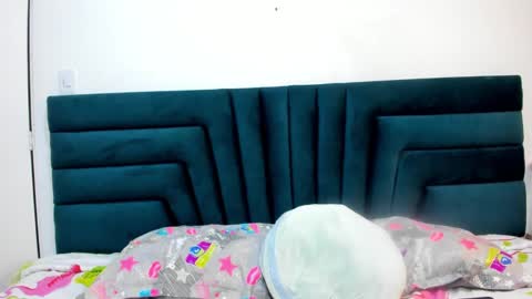 lisa white  online show from March 11, 2025, 3:48 am