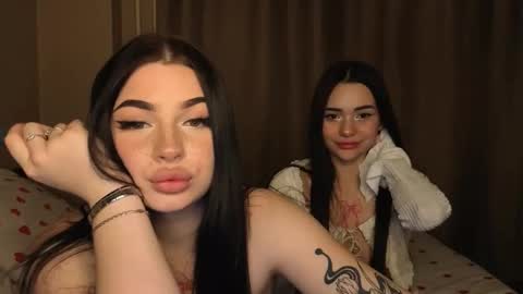 Lisa and Den online show from December 4, 2025, 2:26 pm