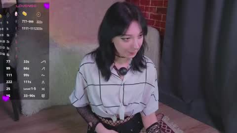 Snapshot of lisabunnyyy chatting on April 27, 2026, 10:19 pm Lisa online show from April 27, 2026, 10:19 pm