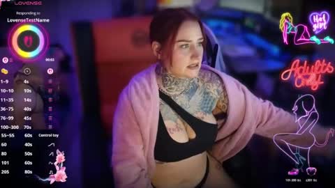 lisacasandra online show from July 4, 2026, 11:33 pm