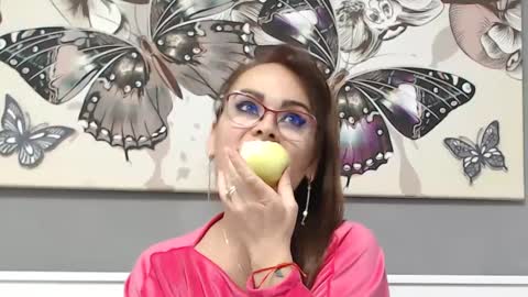 Lisa Grand online show from February 5, 2025, 2:26 pm