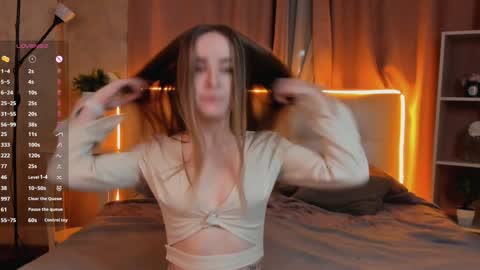 Hello our names are Kate and Alice this is our first day here. online show from December 30, 2024, 1:37 am