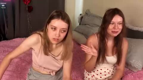 Snapshot of lisanelsona chatting on July 2, 2026, 1:05 am Hello our names are Kate and Alice this is our first day here. online show from July 2, 2026, 1:05 am