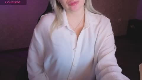 Anna online show from April 6, 2026, 11:11 am