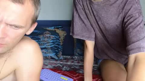 Kris Maks online show from September 14, 2025, 5:01 pm