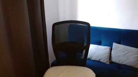  Liss  online show from November 10, 2025, 12:26 pm