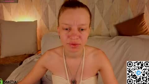 Snapshot of lissa_kitsune chatting on June 10, 2026, 1:39 am Lissa online show from June 10, 2026, 1:39 am