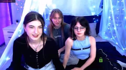 lissa_night online show from September 21, 2025, 8:38 am