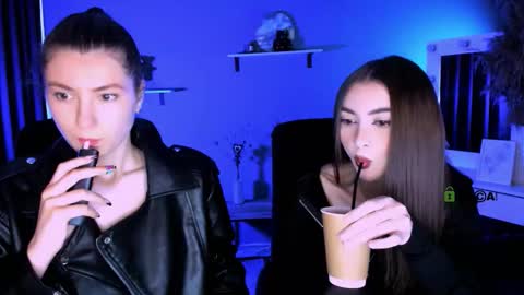 lissa_night online show from September 24, 2025, 12:52 pm