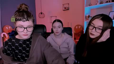 lissa_night online show from January 13, 2026, 9:58 am