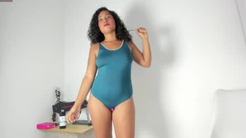 Snapshot of lissa_petitee chatting on May 23, 2026, 12:16 am lissa_petitee online show from May 23, 2026, 12:16 am