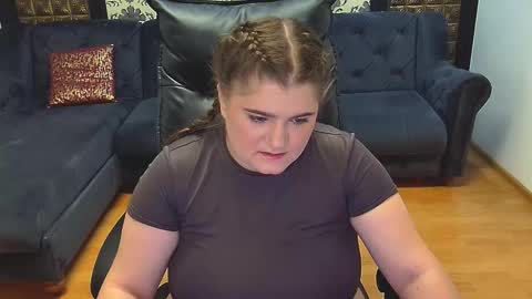 Lisa online show from November 4, 2025, 2:16 pm