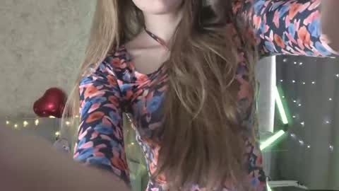 Lissa online show from April 11, 2026, 4:39 am