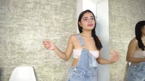 Liss Brown online show from November 15, 2025, 12:56 pm