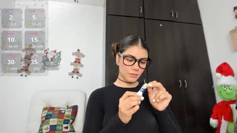 Lis  online show from December 12, 2024, 4:43 pm