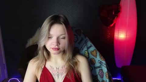 Lena online show from March 6, 2025, 1:27 am