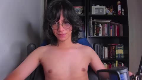 Literateboy online show from December 2, 2025, 1:11 am