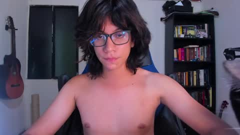 Snapshot of literateboy chatting on April 29, 2026, 1:43 am Literateboy online show from April 29, 2026, 1:43 am