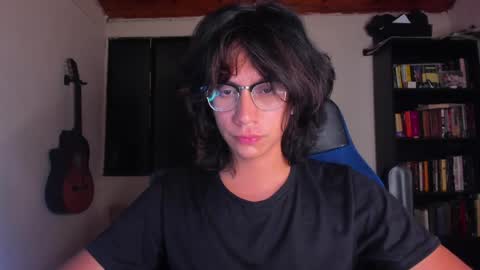 Snapshot of literateboy chatting on May 1, 2026, 1:43 am Literateboy online show from May 1, 2026, 1:43 am