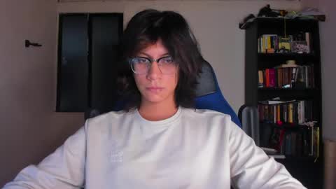 Snapshot of literateboy chatting on May 15, 2026, 2:29 am Literateboy online show from May 15, 2026, 2:29 am