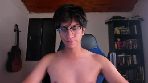 Snapshot of literateboy chatting on May 29, 2026, 1:36 am Literateboy online show from May 29, 2026, 1:36 am
