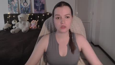 little__flowers online show from October 13, 2025, 8:14 am