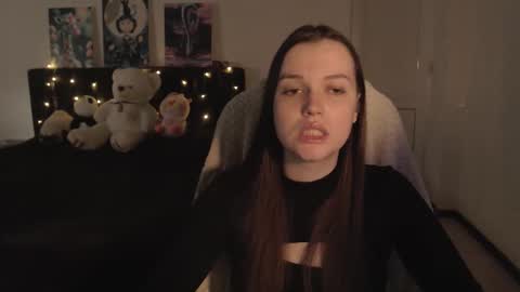 little__flowers online show from October 27, 2025, 9:57 am