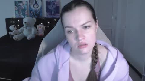 little__flowers online show from February 25, 2026, 8:57 am