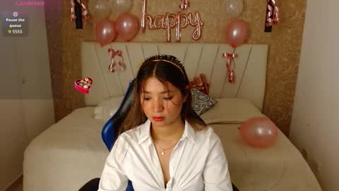 Snapshot of little_annee chatting on September 27, 2025, 2:05 am little_annee online show from September 27, 2025, 2:05 am