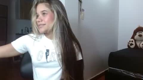Snapshot of little_babyboo_ chatting on June 22, 2026, 1:29 am Catalina online show from June 22, 2026, 1:29 am