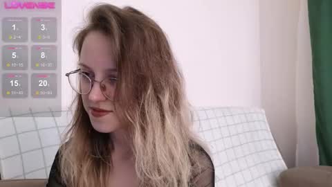 little_bliss online show from December 16, 2025, 12:48 am