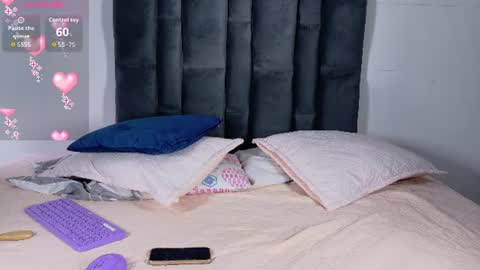 Snapshot of little_bonniie chatting on August 3, 2026, 7:39 pm little_bonniie online show from August 3, 2026, 7:39 pm
