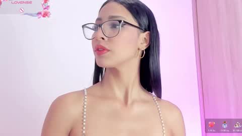    online show from November 25, 2025, 11:21 am